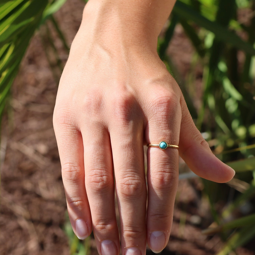 Dainty Aquamarine Stone Ring - Pinacava